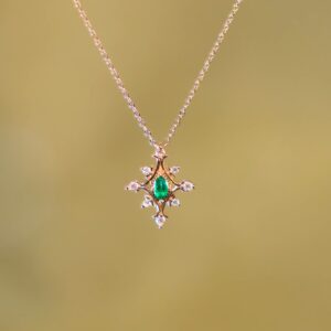 エトワール・ド・フォレ — 森の星 —　エメラルド ネックレス